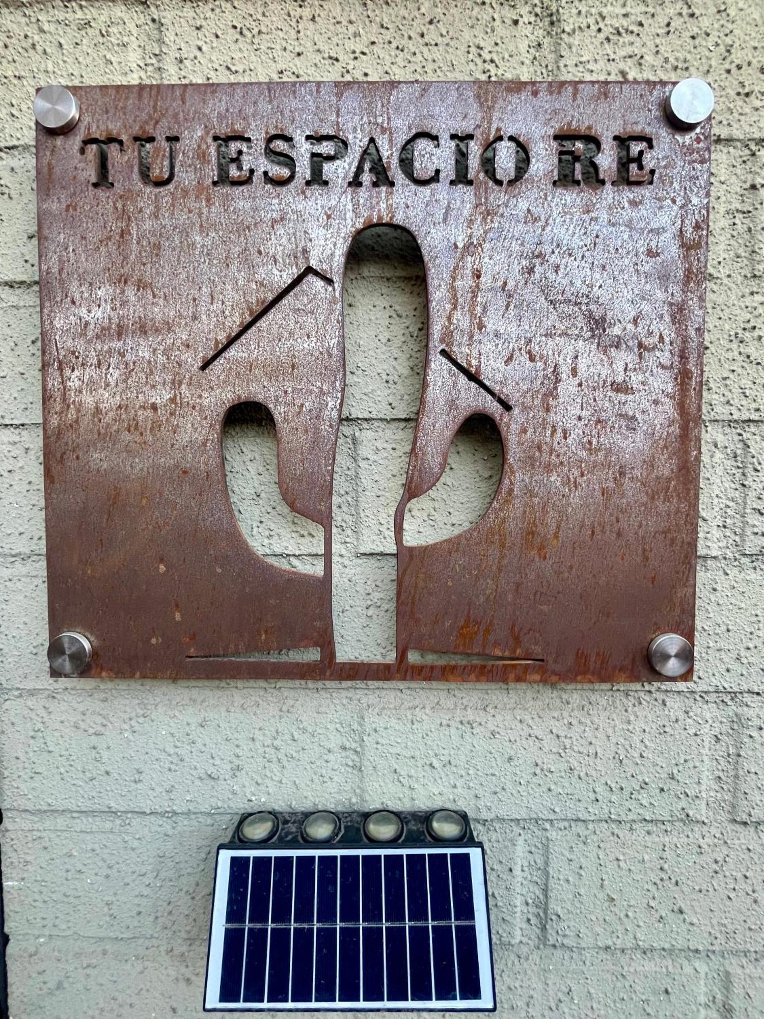 Hostel Tu Espacio Re - Habitaciones Cerca Del Aeropuerto Santiago Luaran gambar